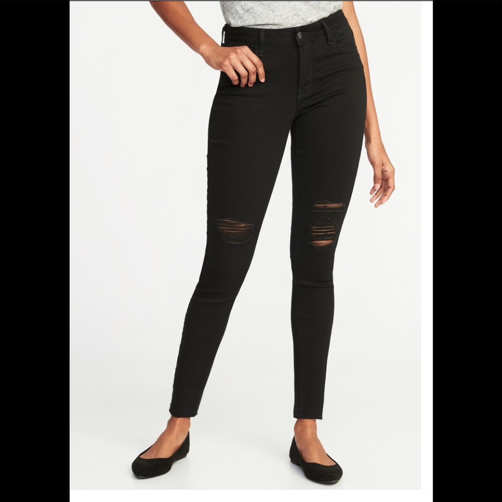 Old Navy Rockstar Distressed Tall Mid-Rise NWOT